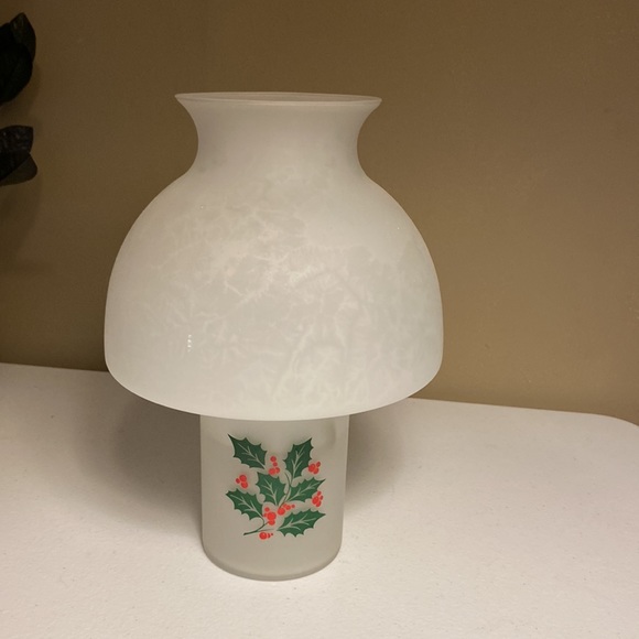 🎄🎄🎄 Holly and Frost Candlelamp - Picture 8 of 8